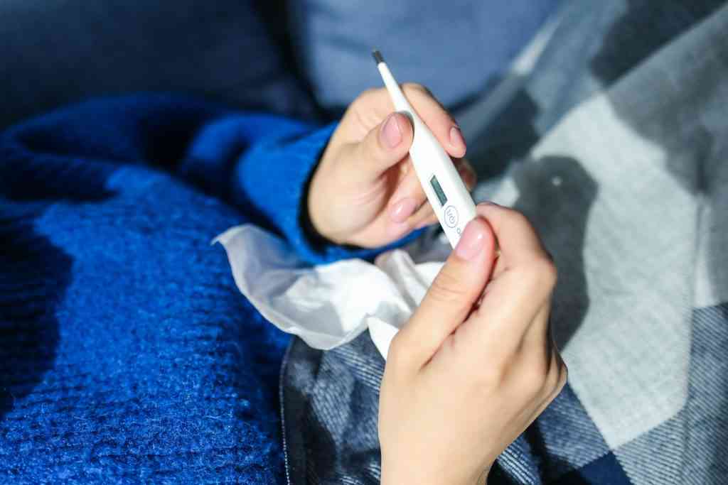 What are the Symptoms of the COVID-19 disease?